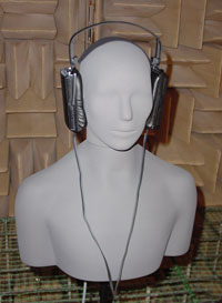 Headphones measured on dummy head